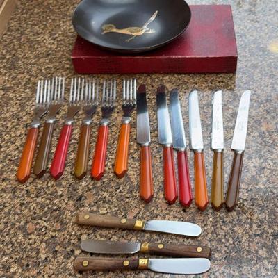 Vintage Bakelite Flatware/Italian Cheese Knives/Couroc