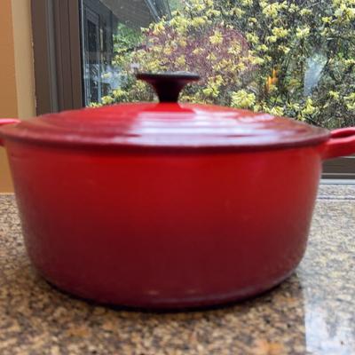 Le Creuset Dutch Oven-Red
