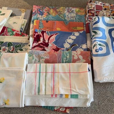 Mid Century Cotton Table Coverings 