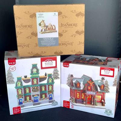 Three Christmas Pieces: Featuring Jim Shore White Woodland