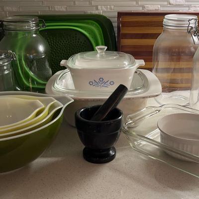 Corning Ware & Pyrex Pieces