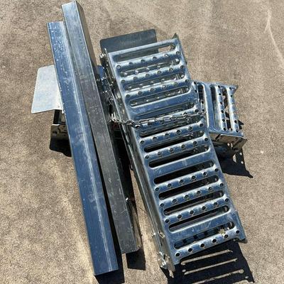 Tri-Fold Ramps by Haul Master