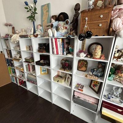Rooms on rooms of knick knacks! 