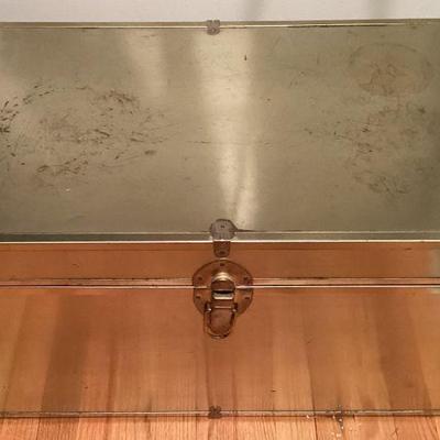 Metal trunk