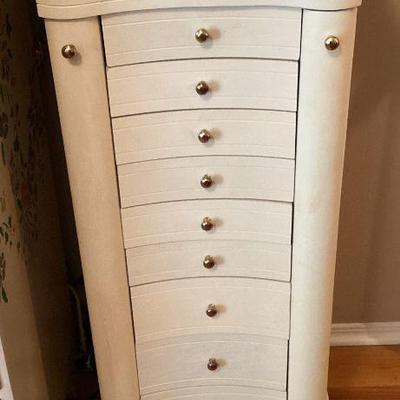 Jewelry chest