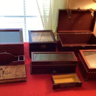 Various trinket boxes