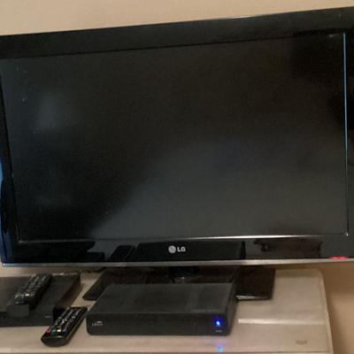 Flat screen tv and dvd player