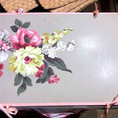 Portfolio of vintage linens