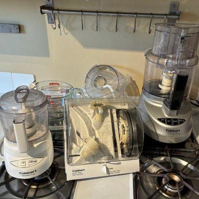 Cuisineart prep 11 plus food processor and attachments