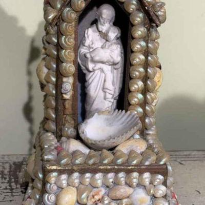 Victorian chapelle aux coquillages," shell religious shrine