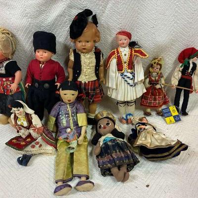 Vintage travel souveneir dolls