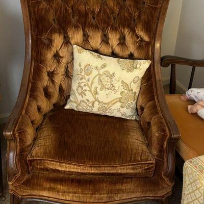 MCM Tufted Chair 