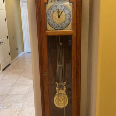 Elegant Grandfather Clock – Timeless Charm for Your Home