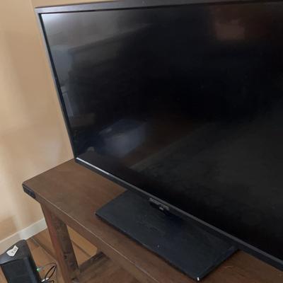 32” Inch Sceptre Tv And Tv Stand 