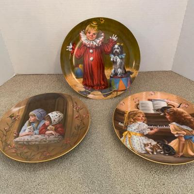 Sandra Luck And John McClellan Collectible China Plates