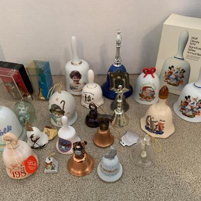 Large Vintage Bell Lot