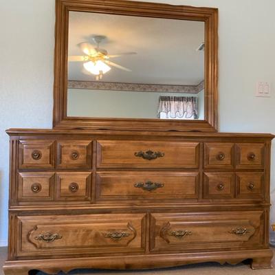 8 Drawer Dresser With Mirror 