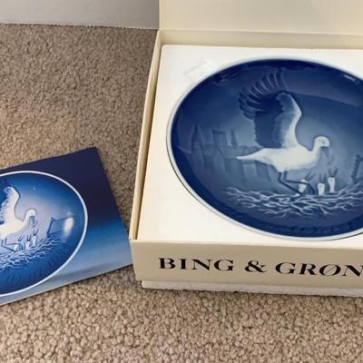 Bing & Grondahl Christmas Plate Set 