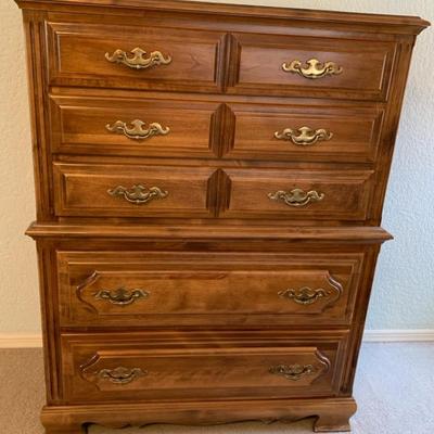 8 Drawer Dresser  