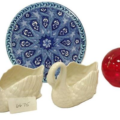 PAIR LENOX SWANS, PORCELAIN TRIVET, ANTIQUE PORCELAIN CUP, AND DELICATE GLASS BALL VASE