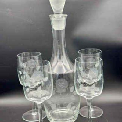 Etched Glass Decanter With (4) Cups
