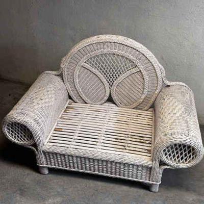 Lovely Wicker Love Seat
