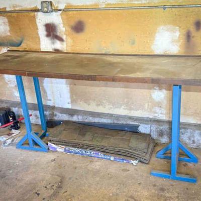 Work Bench on Metal Stands
