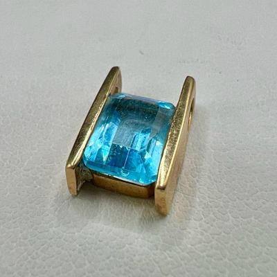 10KT Gold 1/2” Sparkling Blue Pendant
