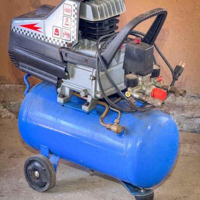 2.5 HP 6.6 Gal Air Compressor
