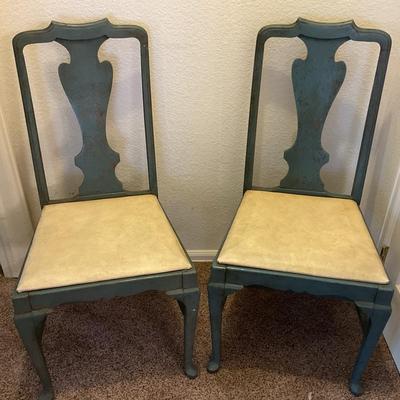 Vintage Light Blue Painted Dining Chair with Cream Cushioned Seat, Distressed Finish, Curved Back & 