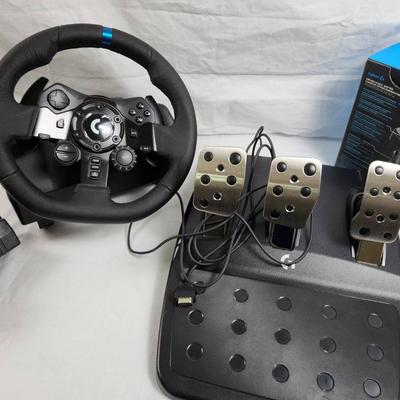 Logitech G923 Racing Wheel & Pedals Set with Gear Shifter – PC, PlayStation & Xbox Compatible