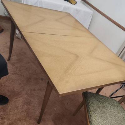 Midcentury Scandinavian Blonde Oak Dining Set – Extendable Table & 8 Chairs (1 Armchair)