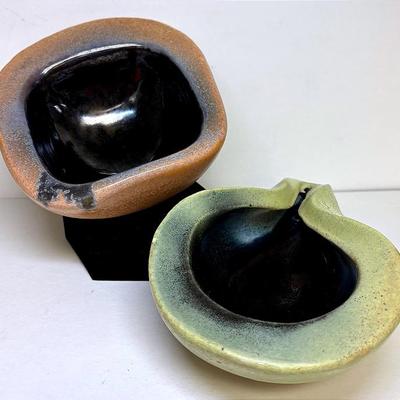 “Russel Wright” Bauer Pottery Bowls 