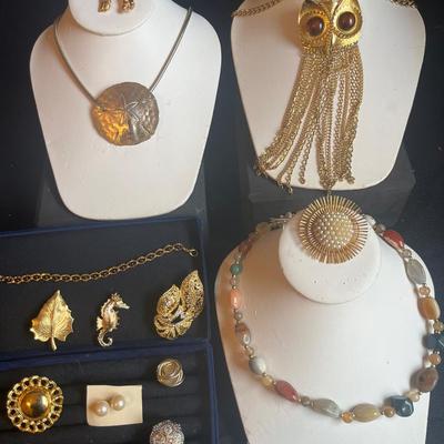“WHO” Loves Gold-Toned Animal Jewelry?