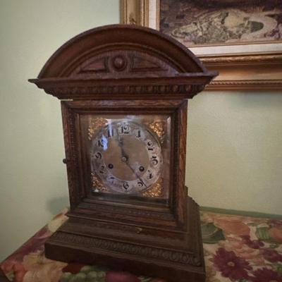 Mantel clock