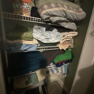 Blankets & linens