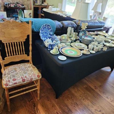 Teacups & saucers