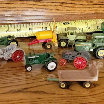 Die Cast Tractors And Accessories 