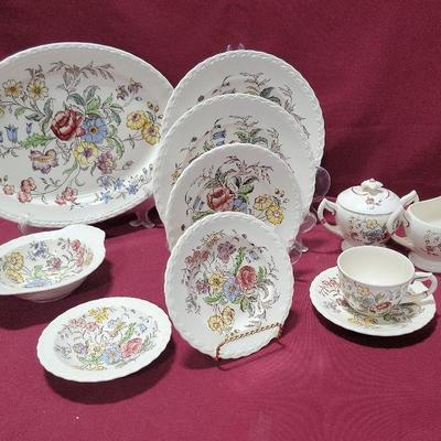 Vernon Kilns May Flower Dinnerware 