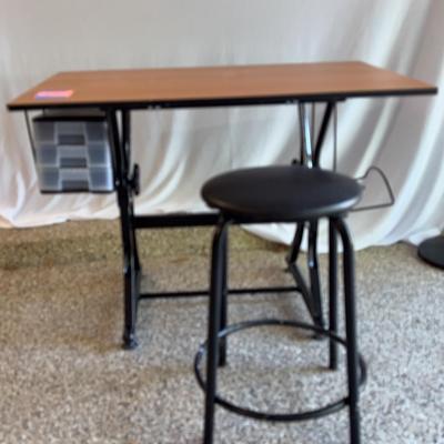 Desk With Adjustable Tilt Top And Stool