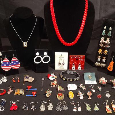 Holiday Necklaces, Earrings & Pendants 