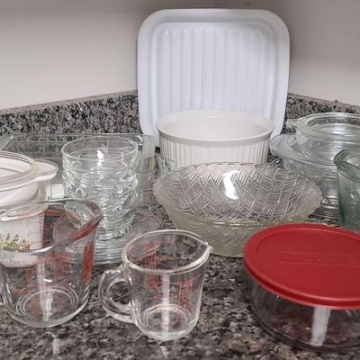 Bakeware Featuring Pyrex & Corning Ware 