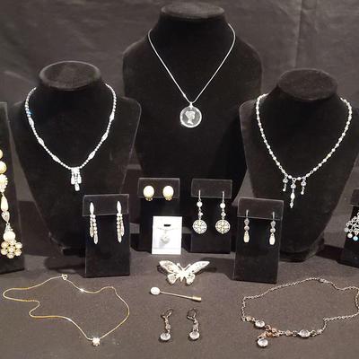 Sterling Chain With Cameo, Rhinestone & Pearl Jewelry 