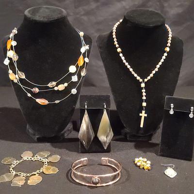 14K Gold Necklace with Other Jewelry 