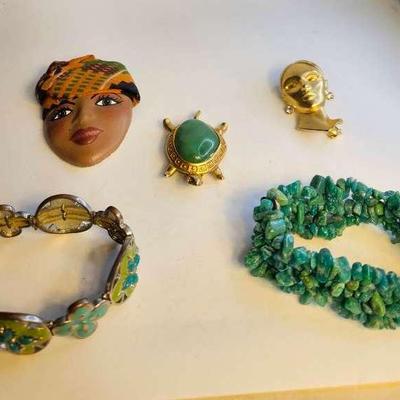 Green Lot - Bracelets And Brooches