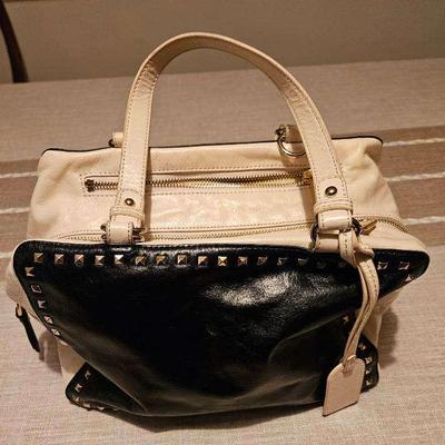 Badgley Mischka Black & Cream Purse