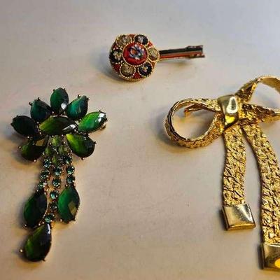 Sea Green LC Brooch, GT Bow Brooch, Micro Mosaic Brooch 