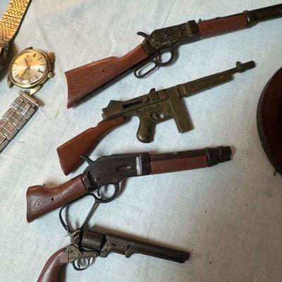 Small toy guns