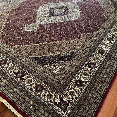 Hand knotted Tabriz Rug