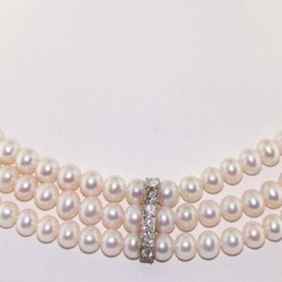Pearl and Diamond Necklace